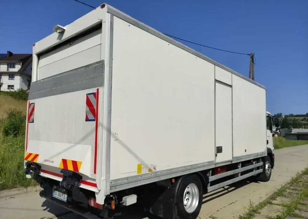 MAN TGM 18.290 kontener , winda - Box truck: picture 2 MAN TGM 18.290 kontener , winda - Box truck: picture 2