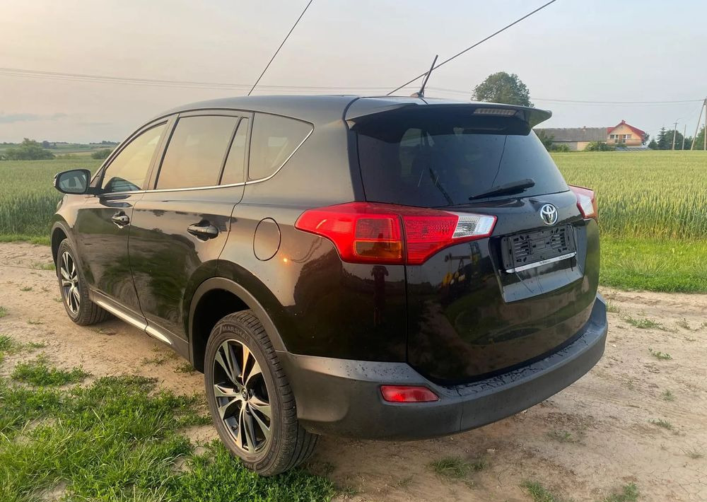 Toyota RAV4 2.0 D-4D 4x4 - SUV: picture 4 Toyota RAV4 2.0 D-4D 4x4 - SUV: picture 4