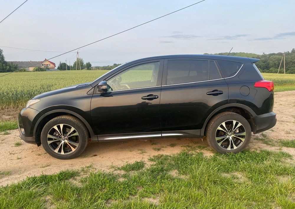 Toyota RAV4 2.0 D-4D 4x4 - SUV: picture 5 Toyota RAV4 2.0 D-4D 4x4 - SUV: picture 5
