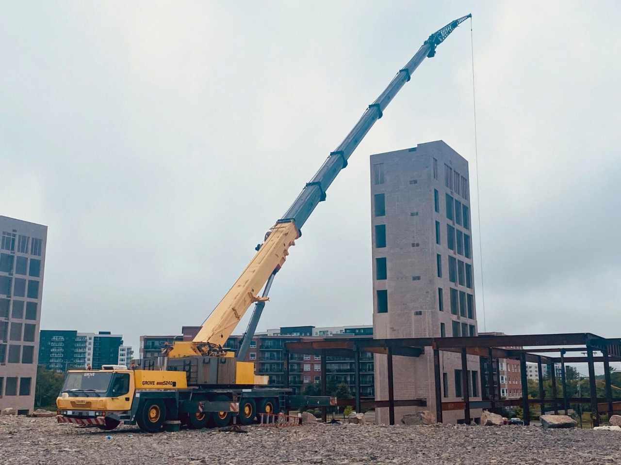 Grove Grove GMK 5200 - All terrain crane: picture 1 Grove Grove GMK 5200 - All terrain crane: picture 1