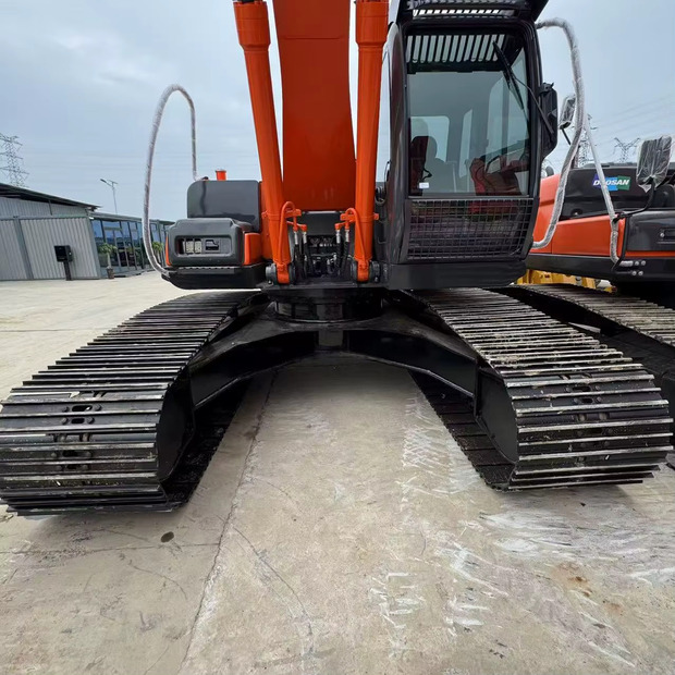 2022 Hitachi ZX250 - Crawler excavator: picture 3 2022 Hitachi ZX250 - Crawler excavator: picture 3