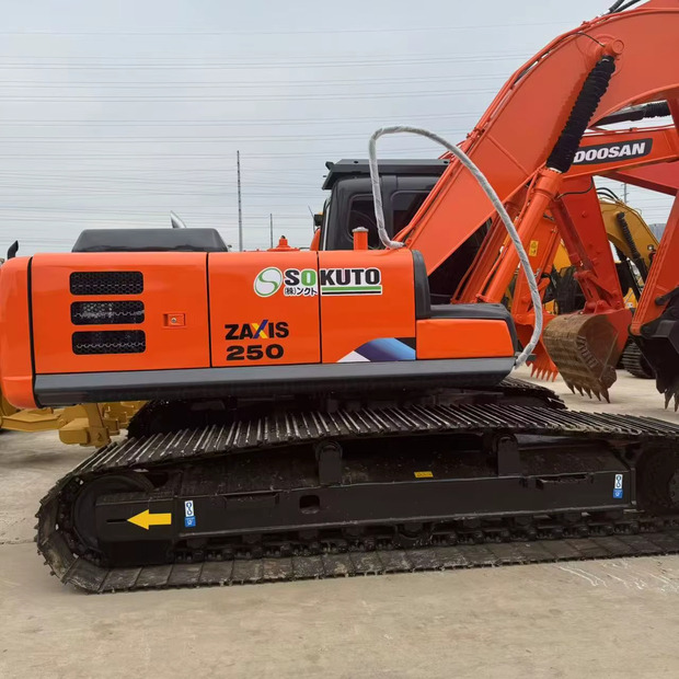 2022 Hitachi ZX250 - Crawler excavator: picture 1 2022 Hitachi ZX250 - Crawler excavator: picture 1