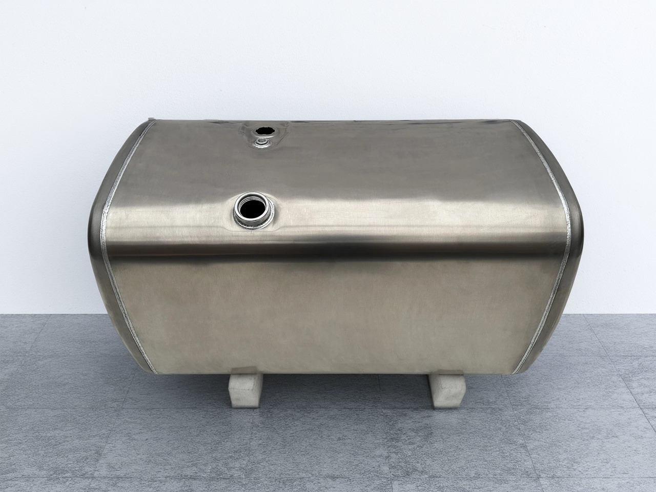 SCANIA - Fuel tank: picture 1 SCANIA - Fuel tank: picture 1