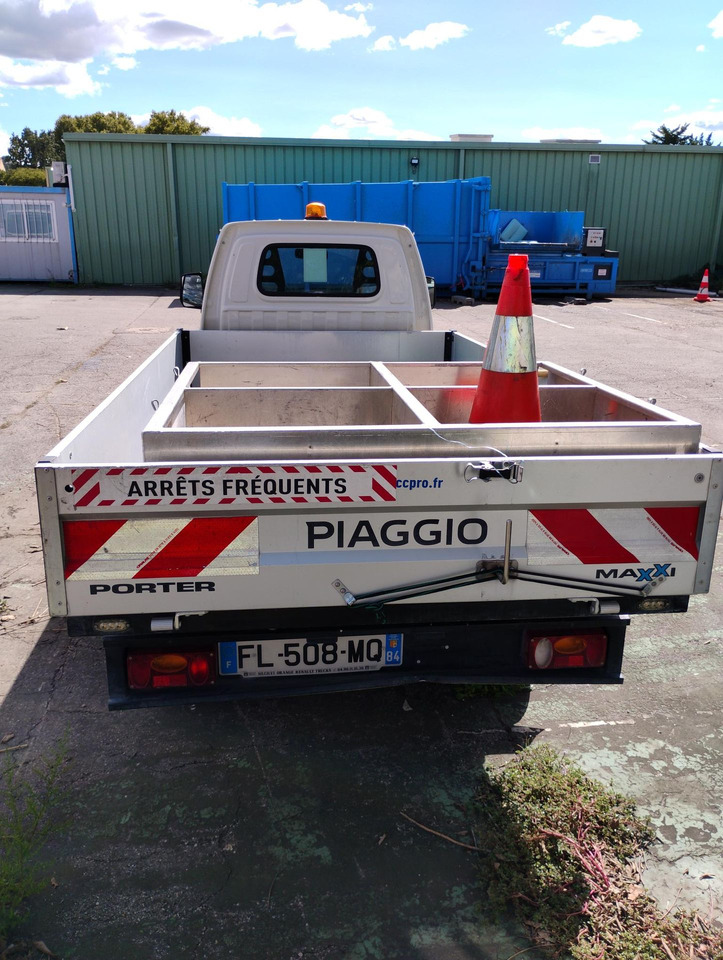 PIAGGIO PORTER 2 PLACES AVEC PLATEAU GENRE CTTE / DISPONIBL - Flatbed van: picture 3 PIAGGIO PORTER 2 PLACES AVEC PLATEAU GENRE CTTE / DISPONIBL - Flatbed van: picture 3