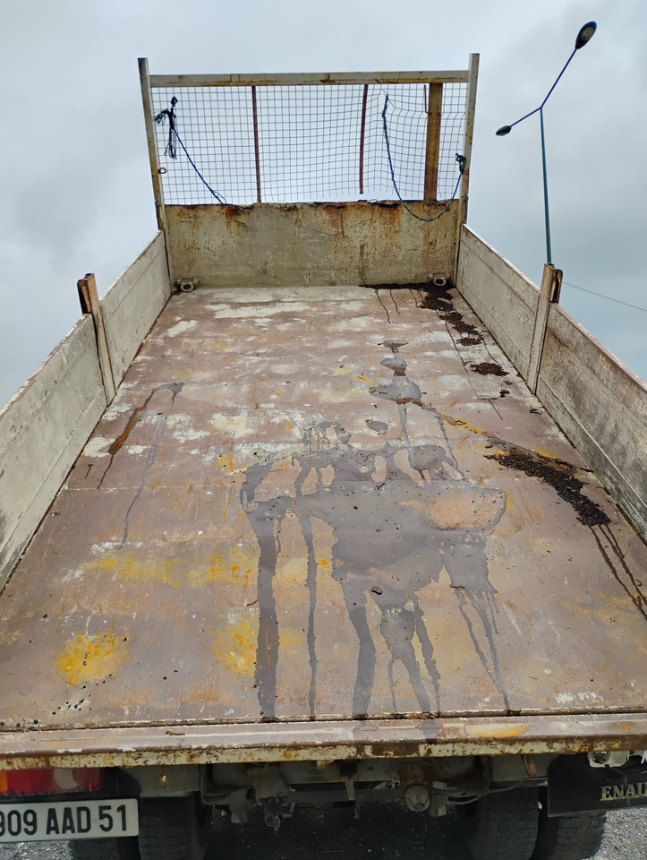 Renault Midlum 909AAD51- Disponible à compter du 19 /11/2025. Camion benne 13T-Moteur remplacé en 2021 ( environ 120 000km). Usure importante de la benne, oxydation de fer globale apparente - Norme Eu - Tipper: picture 2 Renault Midlum 909AAD51- Disponible à compter du 19 /11/2025. Camion benne 13T-Moteur remplacé en 2021 ( environ 120 000km). Usure importante de la benne, oxydation de fer globale apparente - Norme Eu - Tipper: picture 2