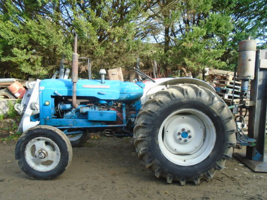Fordson Major SUPER MAJOR - Farm tractor: picture 3 Fordson Major SUPER MAJOR - Farm tractor: picture 3