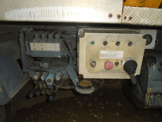 Mazda bongo - Truck mounted aerial platform: picture 5 Mazda bongo - Truck mounted aerial platform: picture 5