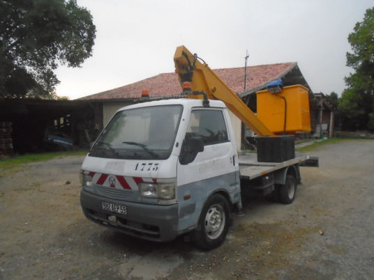Mazda bongo - Truck mounted aerial platform: picture 1 Mazda bongo - Truck mounted aerial platform: picture 1