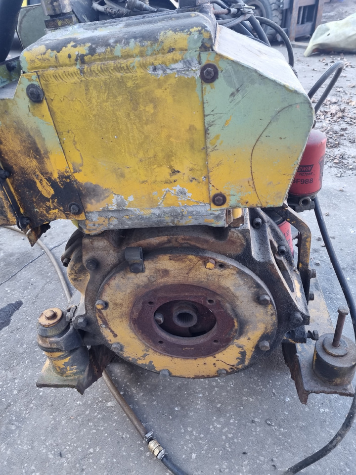 DEUTZ F4L912 - Engine for Construction machinery: picture 1 DEUTZ F4L912 - Engine for Construction machinery: picture 1