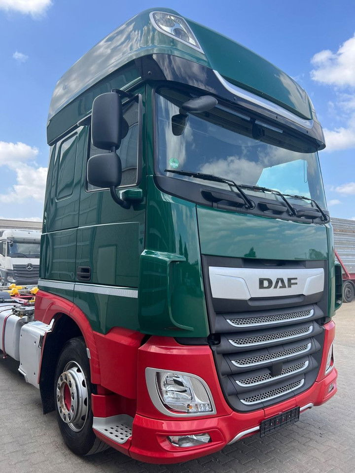 Container transporter/ Swap body truck DAF XF 480 FAN SSC BDF C715/745 + Intarder + 2x Tank: picture 12