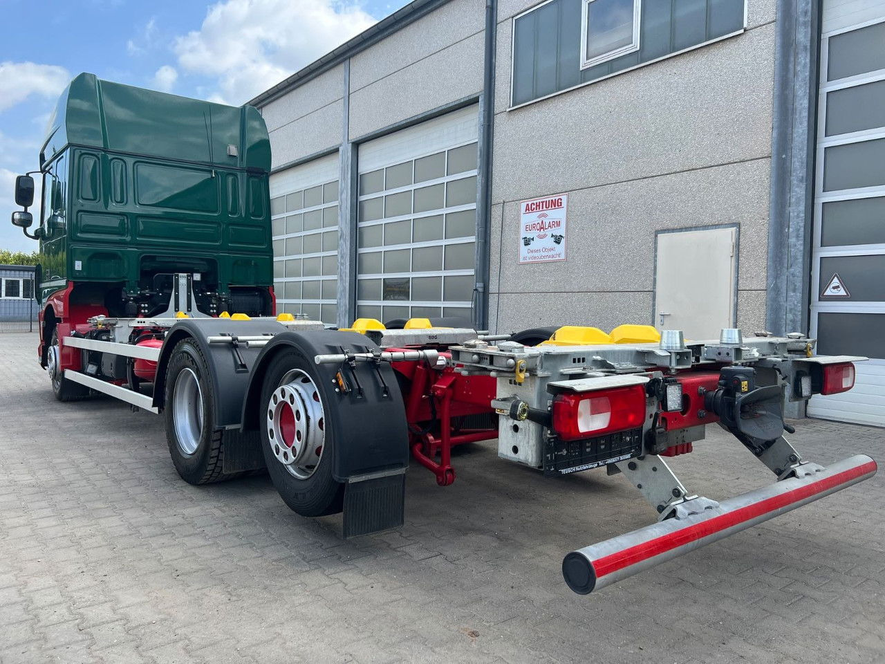 Container transporter/ Swap body truck DAF XF 480 FAN SSC BDF C715/745 + Intarder + 2x Tank: picture 6