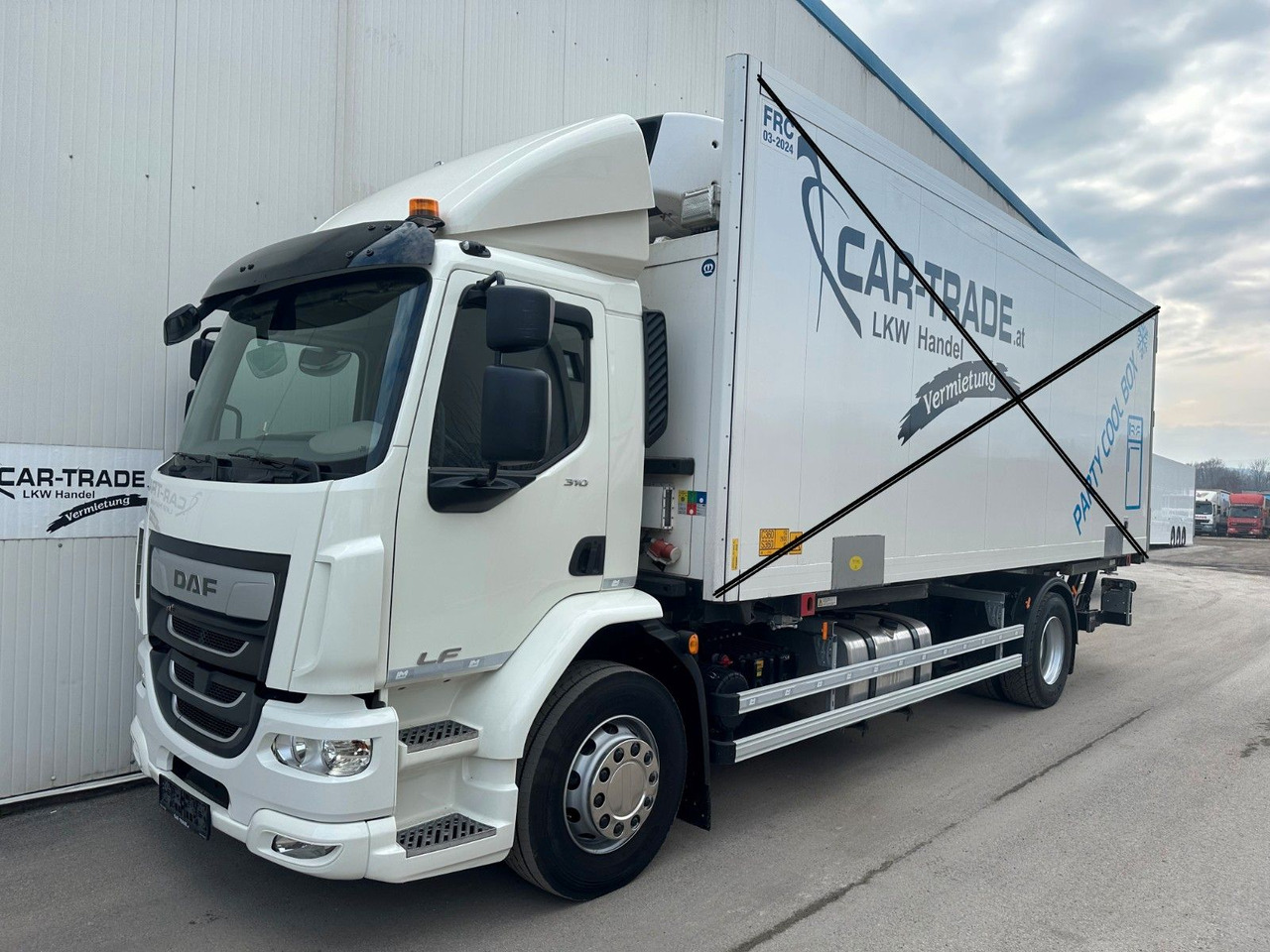 DAF LF 310 8G LBW Bär2T 3J-Garatnie DAF LF 310 8G LBW Bär2T 3J-Garatnie - Container transporter/ Swap body truck: picture 3 DAF LF 310 8G LBW Bär2T 3J-Garatnie DAF LF 310 8G LBW Bär2T 3J-Garatnie - Container transporter/ Swap body truck: picture 3