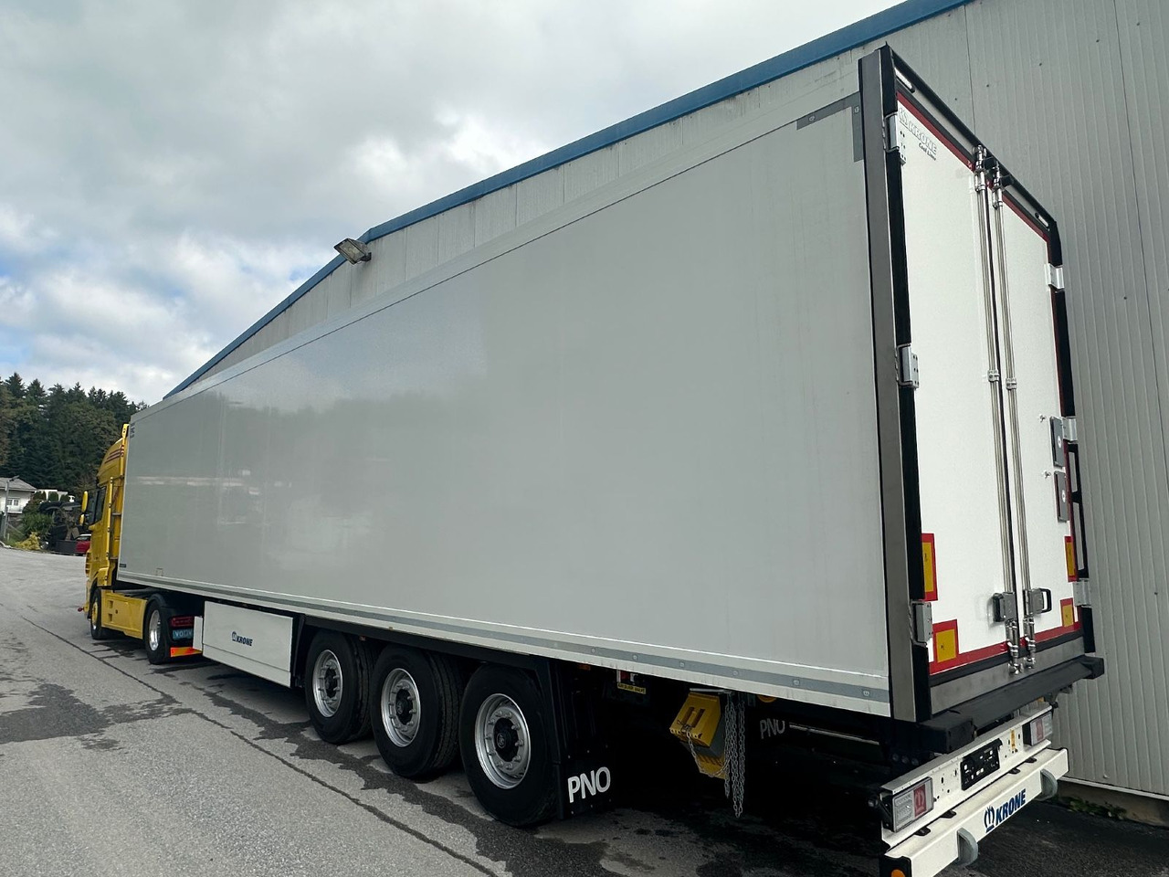 Krone SD 27 TK SLX300 Doppelstock/Blumenbreit - Refrigerator semi-trailer: picture 4 Krone SD 27 TK SLX300 Doppelstock/Blumenbreit - Refrigerator semi-trailer: picture 4