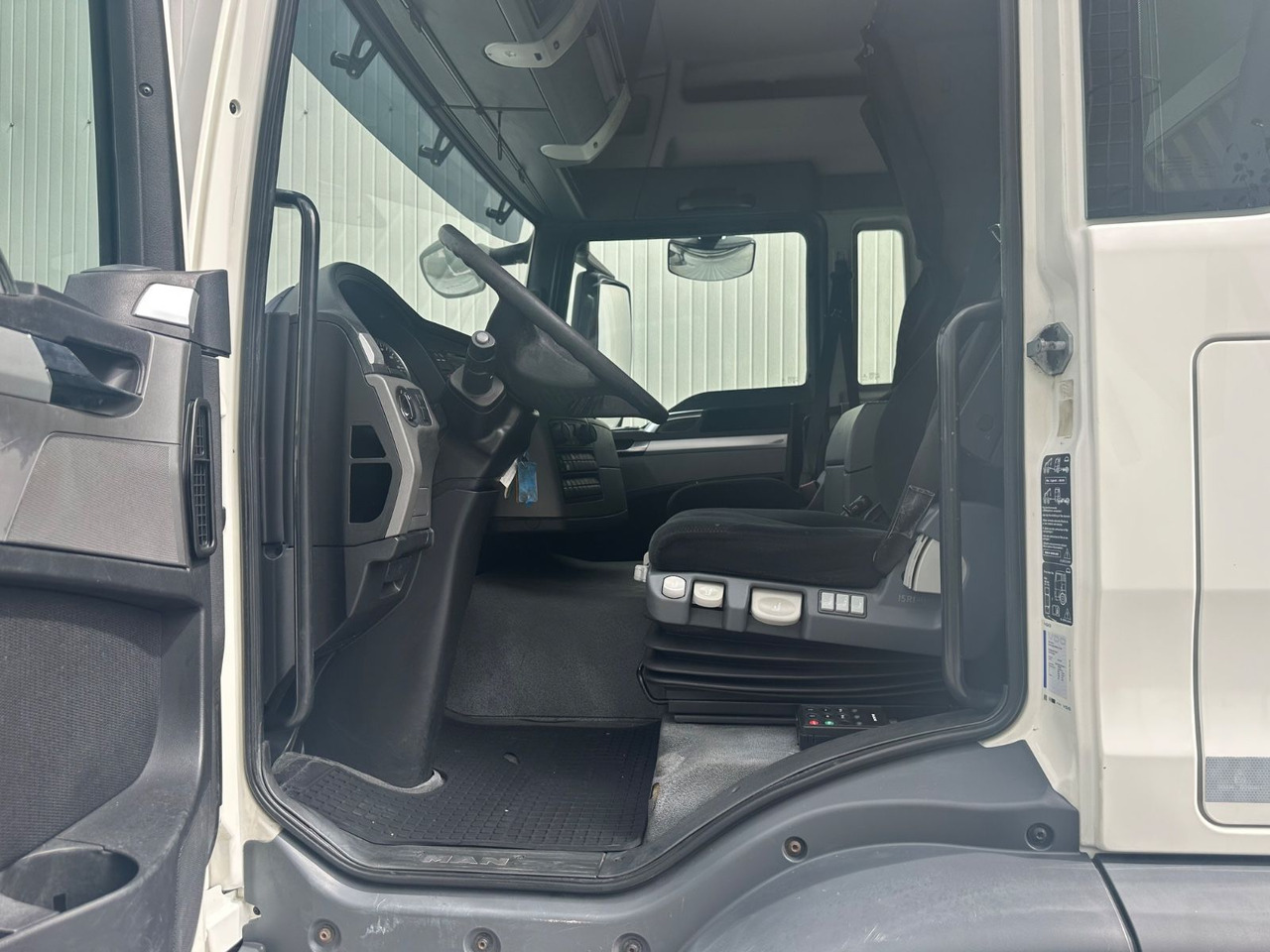 Container transporter/ Swap body truck MAN TGS 18.400 Intarder / LBW / Webasto: picture 8