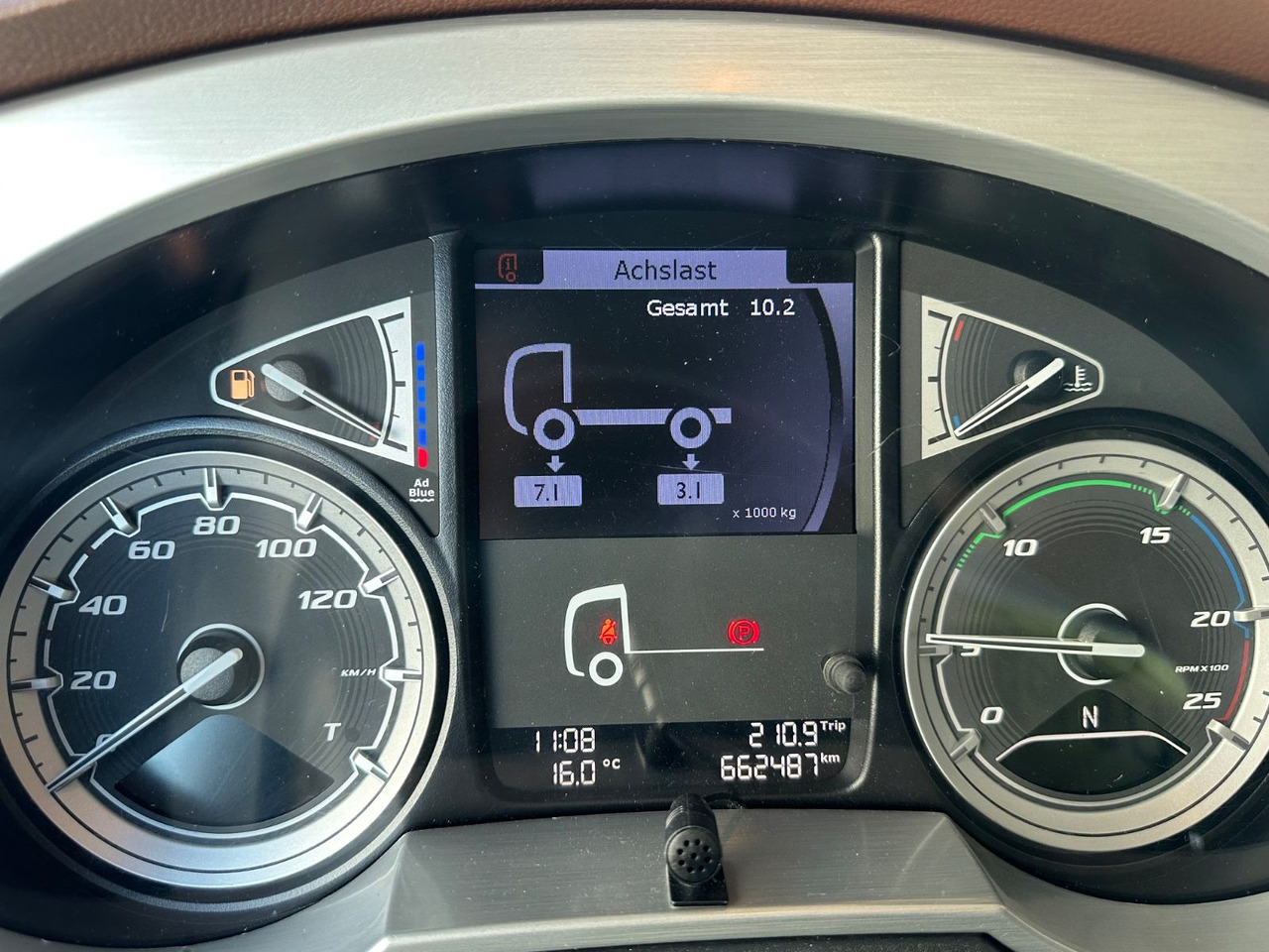 Tractor unit DAF XF 530 SSC Standklima Leder ALU Vollluft: picture 12