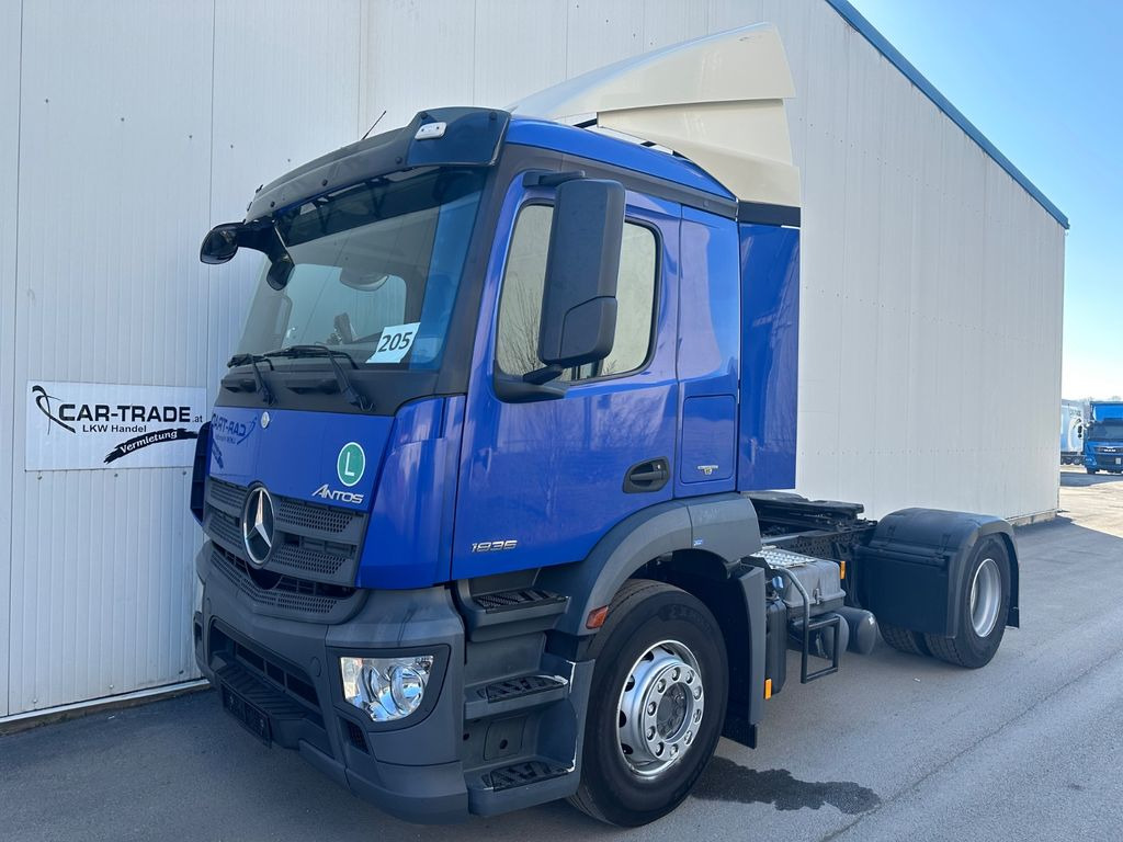 Mercedes-Benz Antos 1836 - Tractor unit: picture 1 Mercedes-Benz Antos 1836 - Tractor unit: picture 1