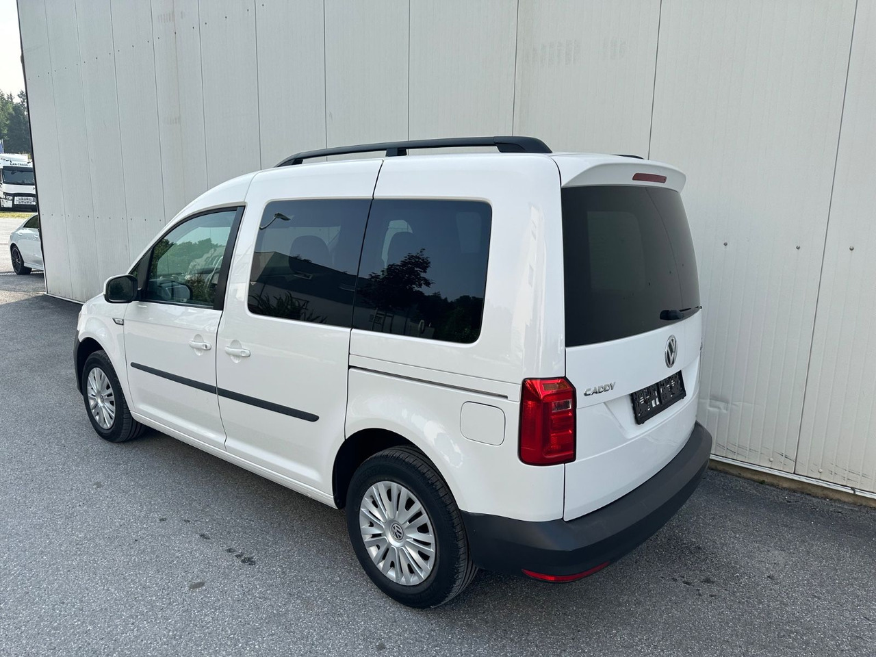 Volkswagen Caddy 2,0TDI 75kW BMT Beach - Passenger van: picture 3 Volkswagen Caddy 2,0TDI 75kW BMT Beach - Passenger van: picture 3