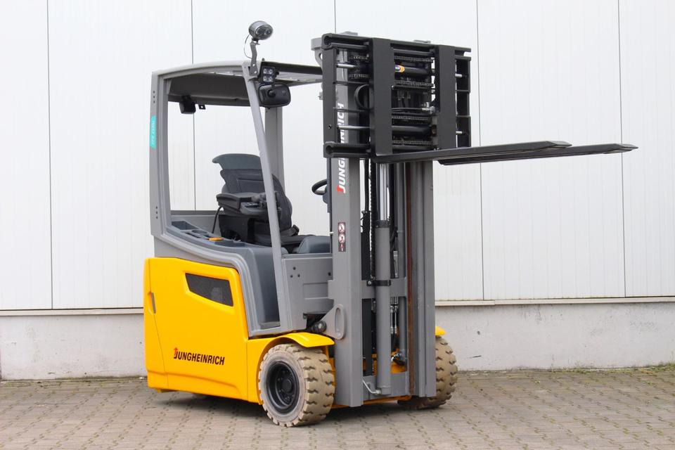 JUNGHEINRICH EFG318k - 2017 - 3664Std. - Electric forklift: picture 5 JUNGHEINRICH EFG318k - 2017 - 3664Std. - Electric forklift: picture 5