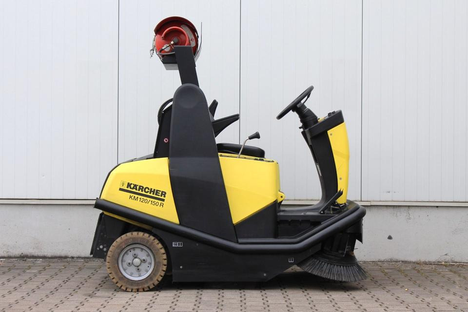 Kärcher KM120/150R LPG Aufsitz- Kehrsaugmaschine Kehrmaschine Gas - Industrial sweeper: picture 2 Kärcher KM120/150R LPG Aufsitz- Kehrsaugmaschine Kehrmaschine Gas - Industrial sweeper: picture 2