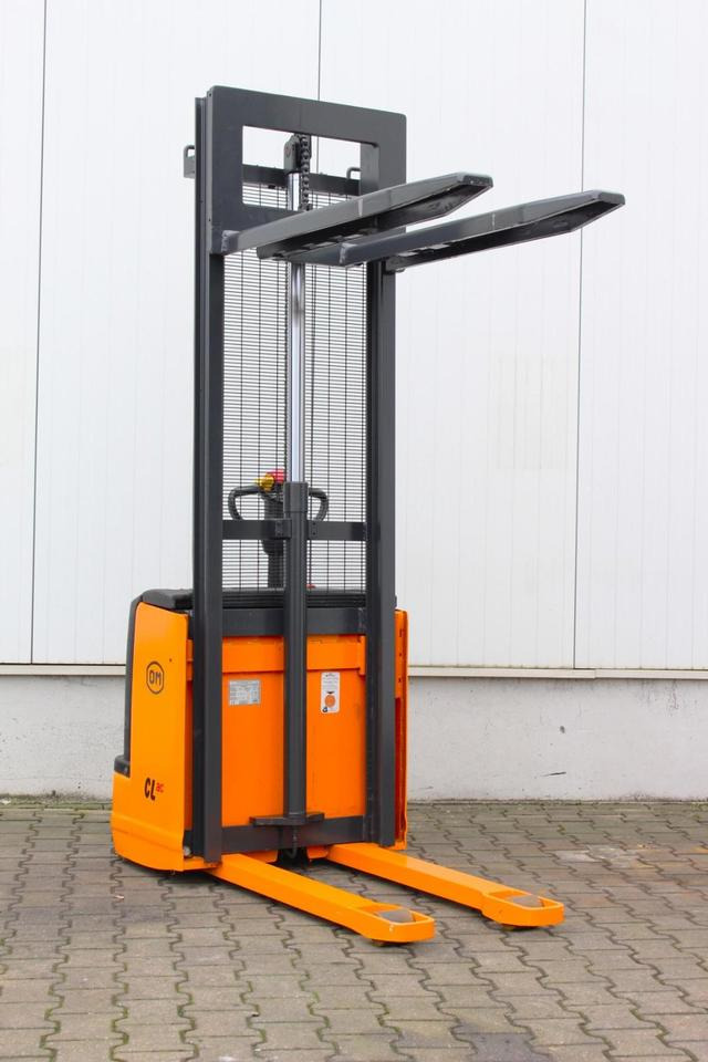 OM CL10,5ac - Batterie NEU - Stacker: picture 5 OM CL10,5ac - Batterie NEU - Stacker: picture 5
