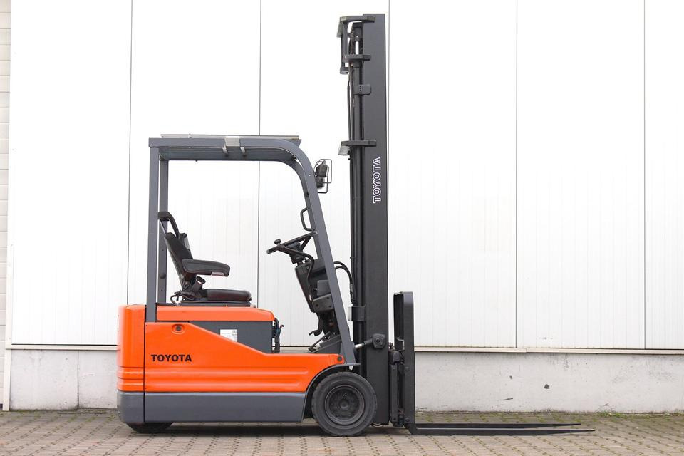 Electric forklift TOYOTA 5FBE15 - 1400kg - 4,5m UVV NEU: picture 9
