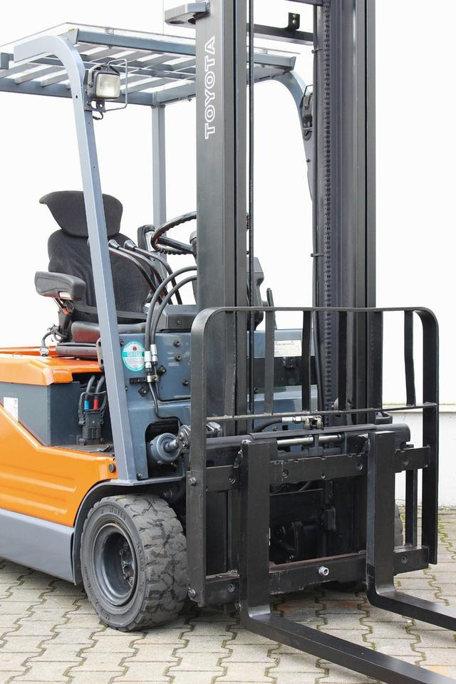 Electric forklift TOYOTA 5FBE15 - 1400kg - 4,5m UVV NEU: picture 11