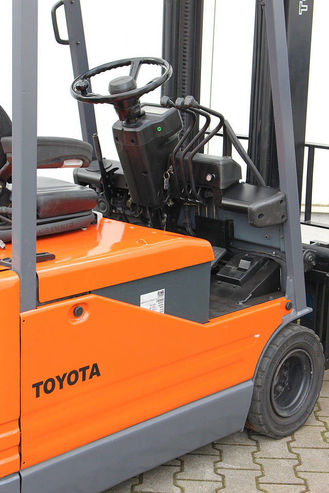 Electric forklift TOYOTA 5FBE15 - 1400kg - 4,5m UVV NEU: picture 24