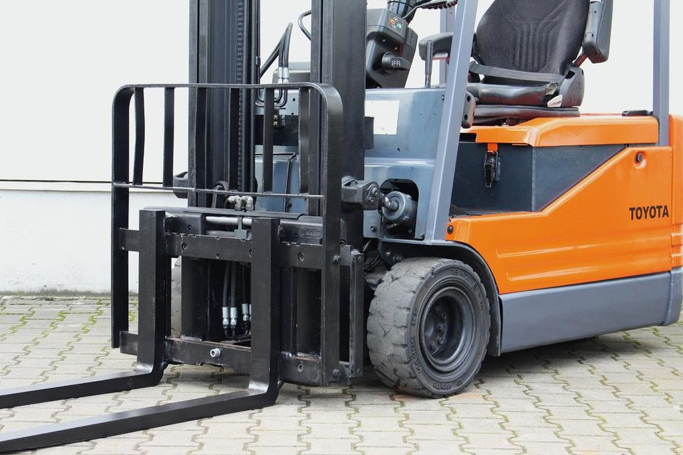 Electric forklift TOYOTA 5FBE15 - 1400kg - 4,5m UVV NEU: picture 7