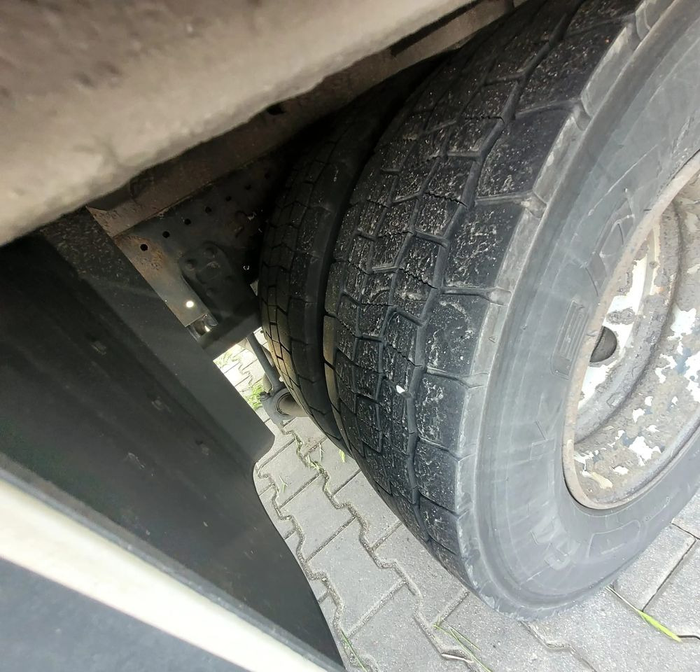 Curtainsider truck MAN: picture 7