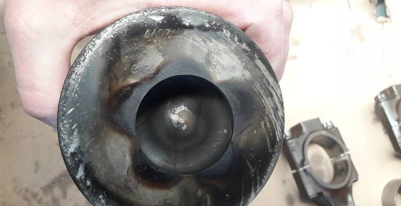 SILNIK DEUTZ F4L1011 TŁOK KOMPLETNY - Engine for Truck: picture 2 SILNIK DEUTZ F4L1011 TŁOK KOMPLETNY - Engine for Truck: picture 2