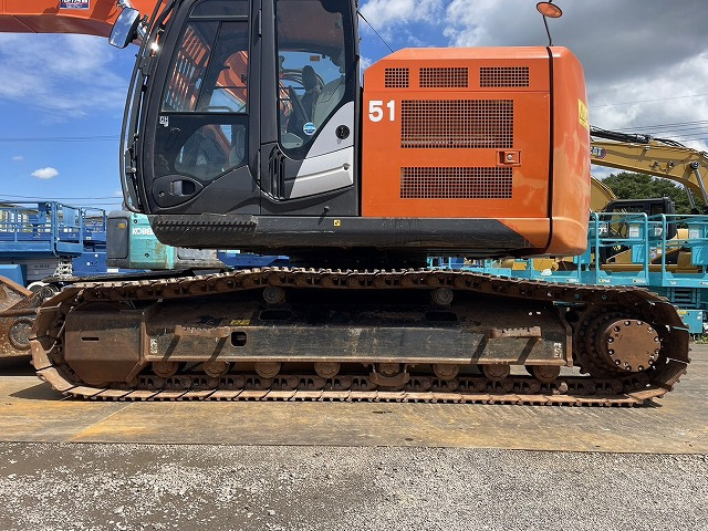 Lease a HITACHI ZX225USRLCMH-5B HITACHI ZX225USRLCMH-5B: picture 19 Lease a HITACHI ZX225USRLCMH-5B HITACHI ZX225USRLCMH-5B: picture 19