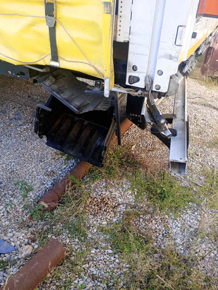 KRONE SD - Semi-trailer: picture 5 KRONE SD - Semi-trailer: picture 5