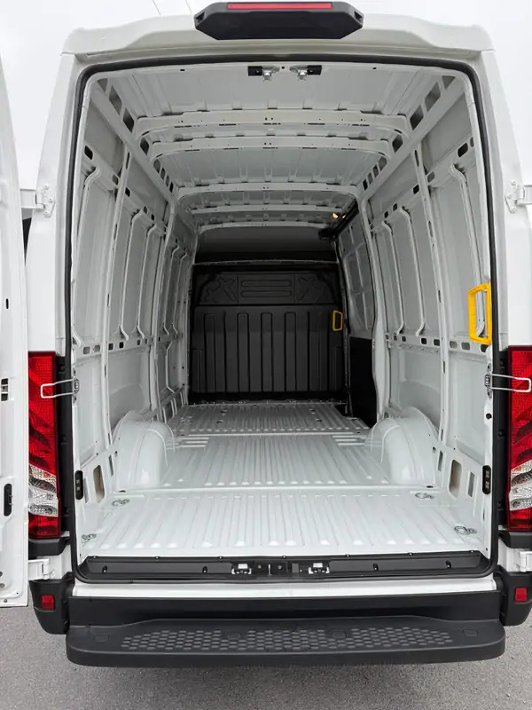 Lease a Iveco Daily 35-140 *L3H2*DISPO DE STOCK*Airco*Cruise control Iveco Daily 35-140 *L3H2*DISPO DE STOCK*Airco*Cruise control: picture 14 Lease a Iveco Daily 35-140 *L3H2*DISPO DE STOCK*Airco*Cruise control Iveco Daily 35-140 *L3H2*DISPO DE STOCK*Airco*Cruise control: picture 14