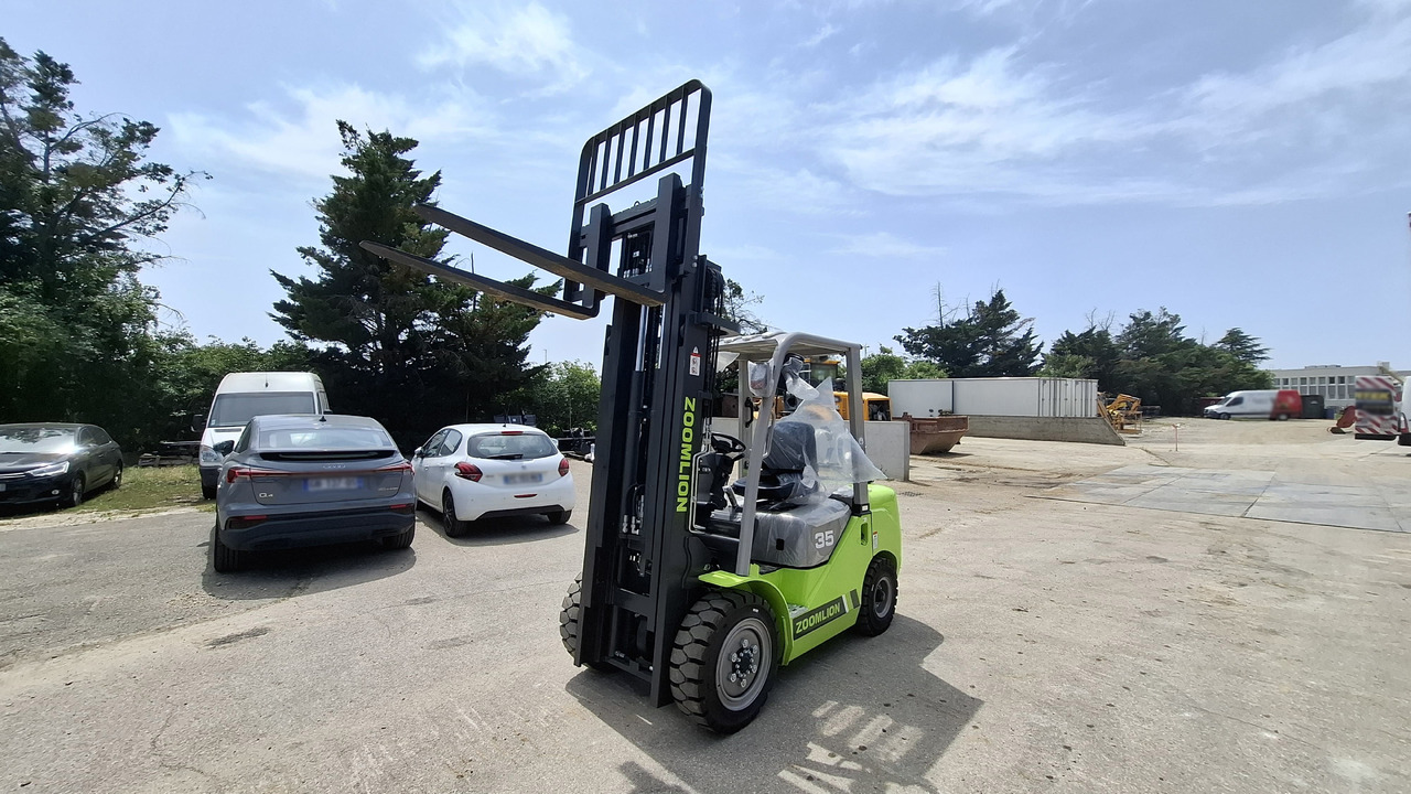ZOOMLION FL35 - Forklift: picture 2 ZOOMLION FL35 - Forklift: picture 2