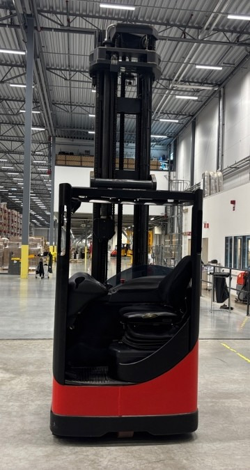 LINDE - Reach truck: picture 2 LINDE - Reach truck: picture 2