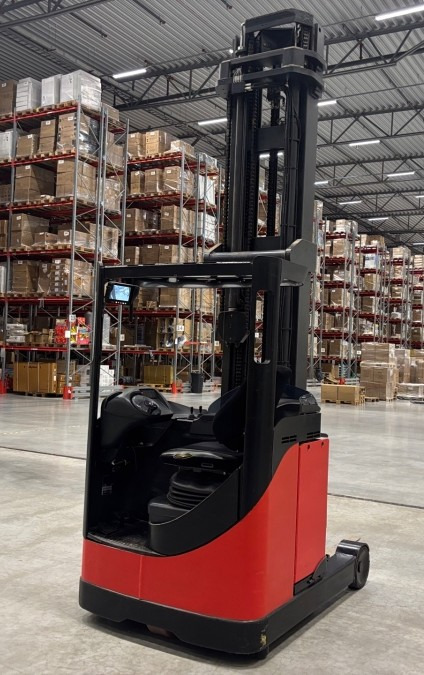LINDE - Reach truck: picture 3 LINDE - Reach truck: picture 3