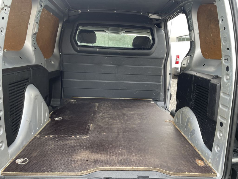 Small van Peugeot Partner 1.6 BlueHDi E6 BPM Vrij! Lease €167 p/m, Airco, Cruise controle, onderhoudshistorie aanwezig: picture 16 Small van Peugeot Partner 1.6 BlueHDi E6 BPM Vrij! Lease €167 p/m, Airco, Cruise controle, onderhoudshistorie aanwezig: picture 16