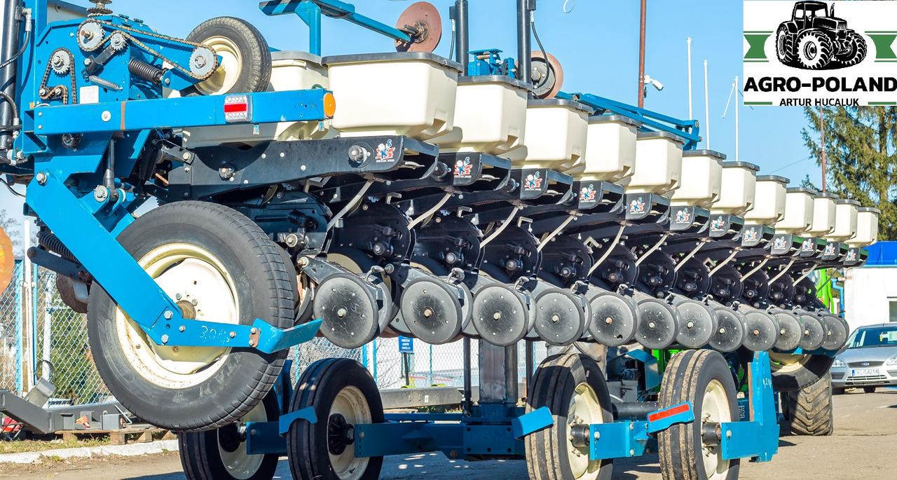 KINZE 3600 - 2006 ROK - 12 RZĘDOWY + ZBIORNIK NA NAWÓZ I MIKROELEMENTY - Precision sowing machine: picture 2 KINZE 3600 - 2006 ROK - 12 RZĘDOWY + ZBIORNIK NA NAWÓZ I MIKROELEMENTY - Precision sowing machine: picture 2
