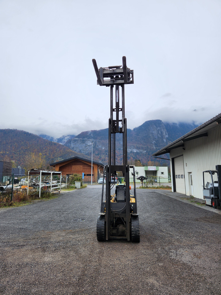 DAEWOO G30E-3 - LPG forklift: picture 2 DAEWOO G30E-3 - LPG forklift: picture 2