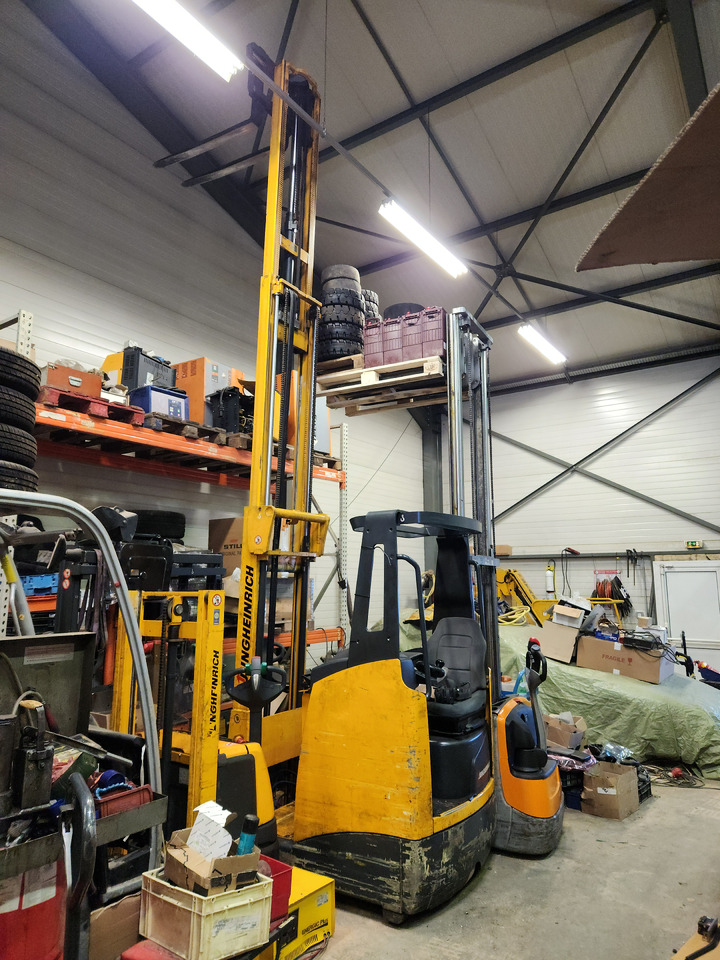 JUNGHEINRICH ETV112 - Reach truck: picture 2 JUNGHEINRICH ETV112 - Reach truck: picture 2