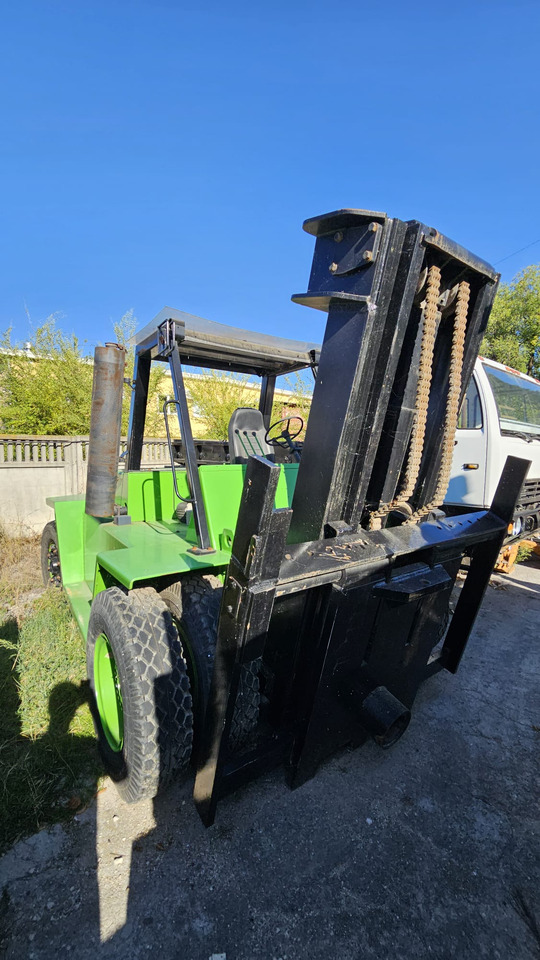 Rough terrain forklift CATERPILLAR V330B: picture 12