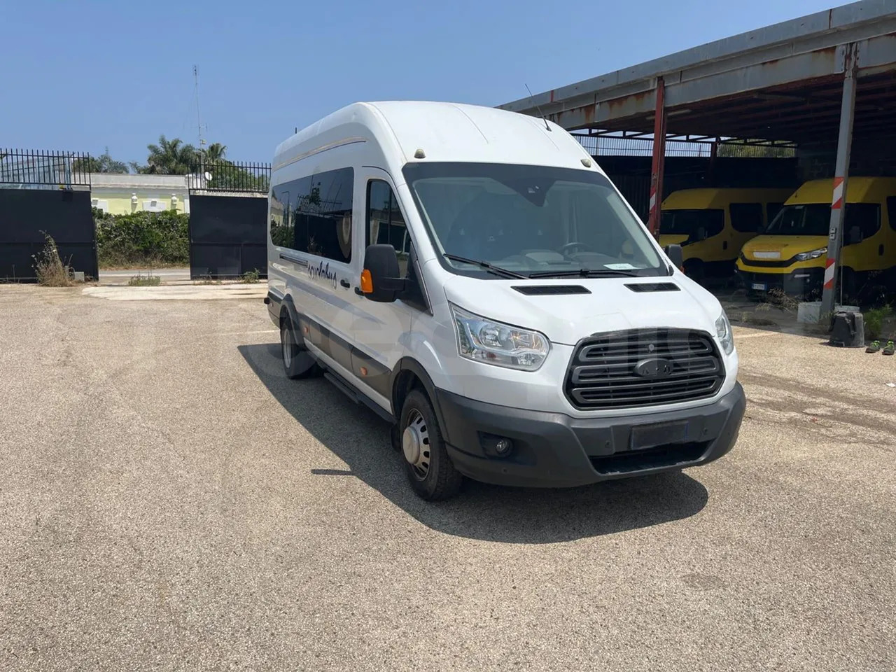 Ford Transit - Minibus, Passenger van: picture 1 Ford Transit - Minibus, Passenger van: picture 1