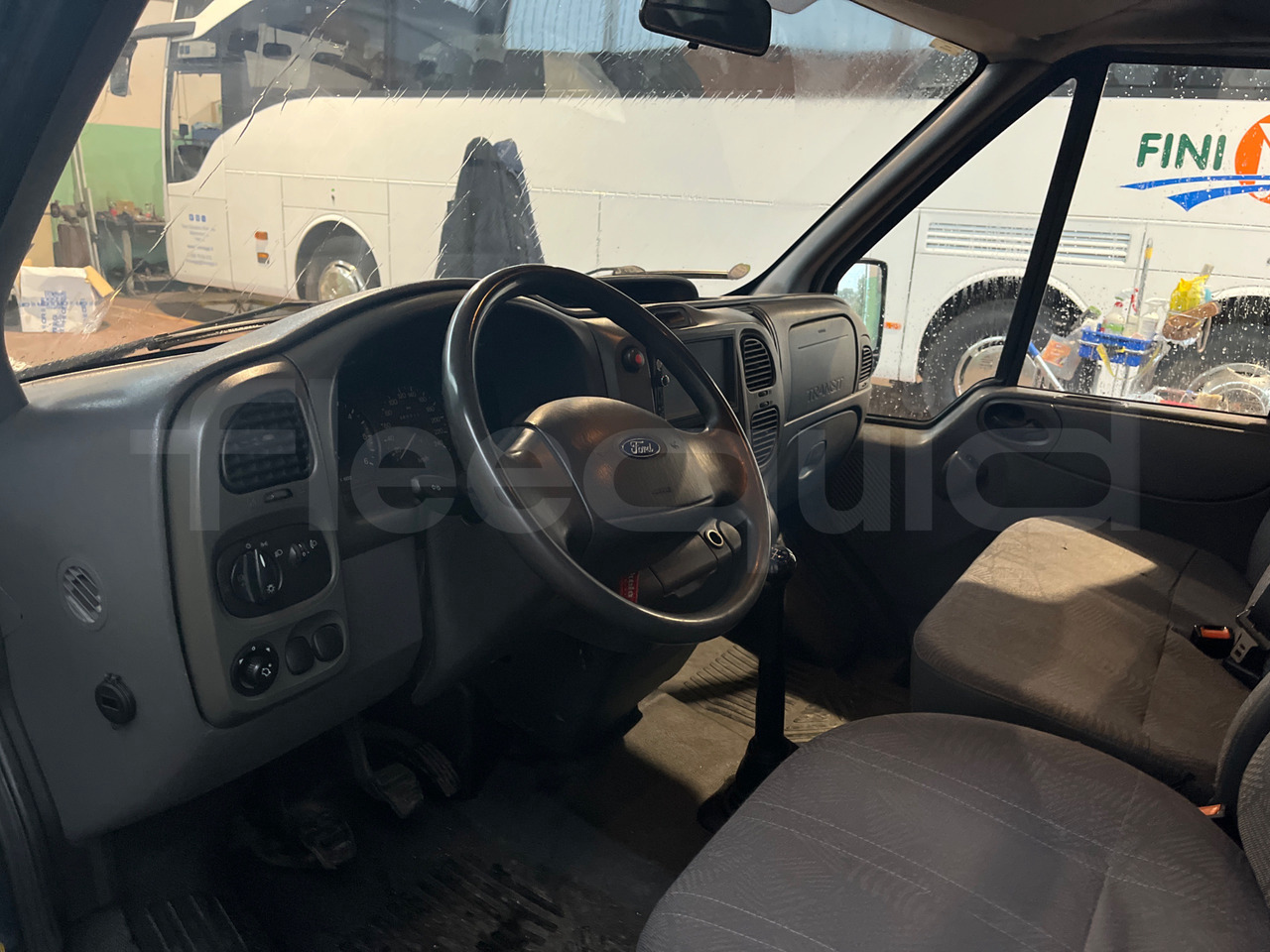 Lease a  Ford Transit Ford Transit: picture 18