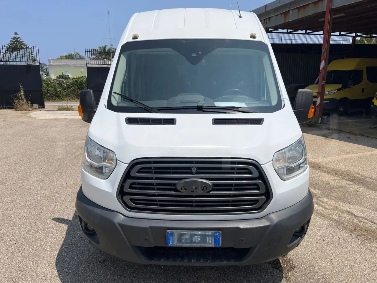 Ford Transit - Minibus, Passenger van: picture 2 Ford Transit - Minibus, Passenger van: picture 2