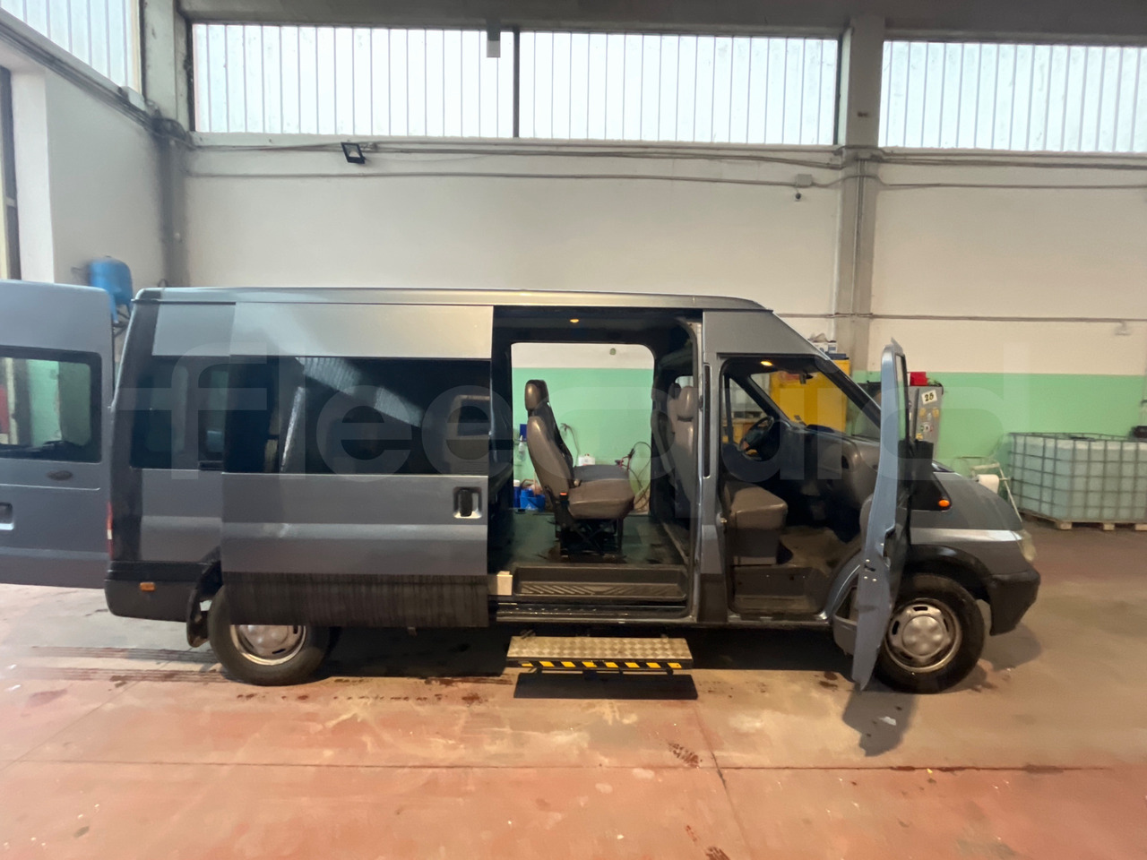 Lease a  Ford Transit Ford Transit: picture 10