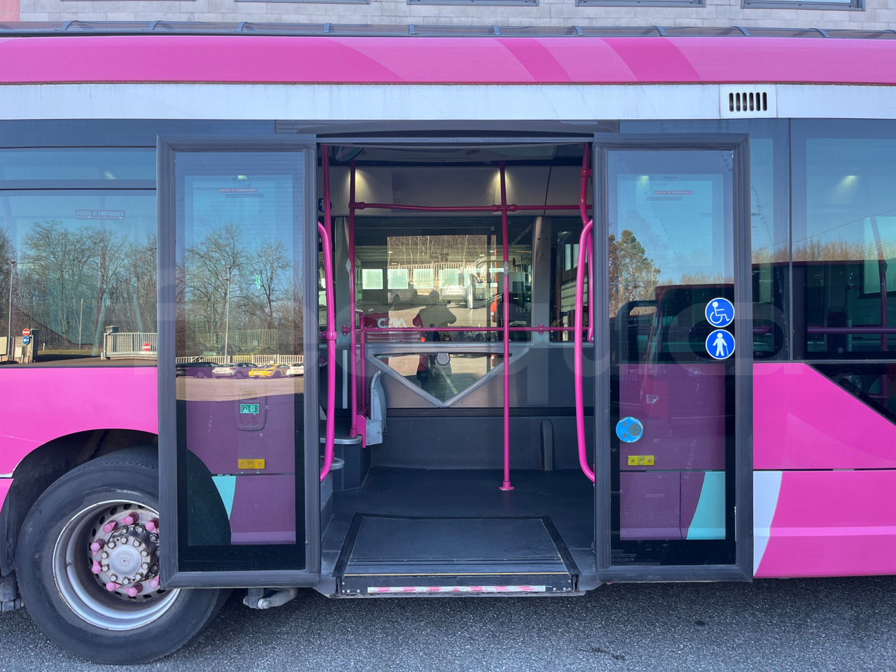 City bus Heuliez GX127L: picture 14