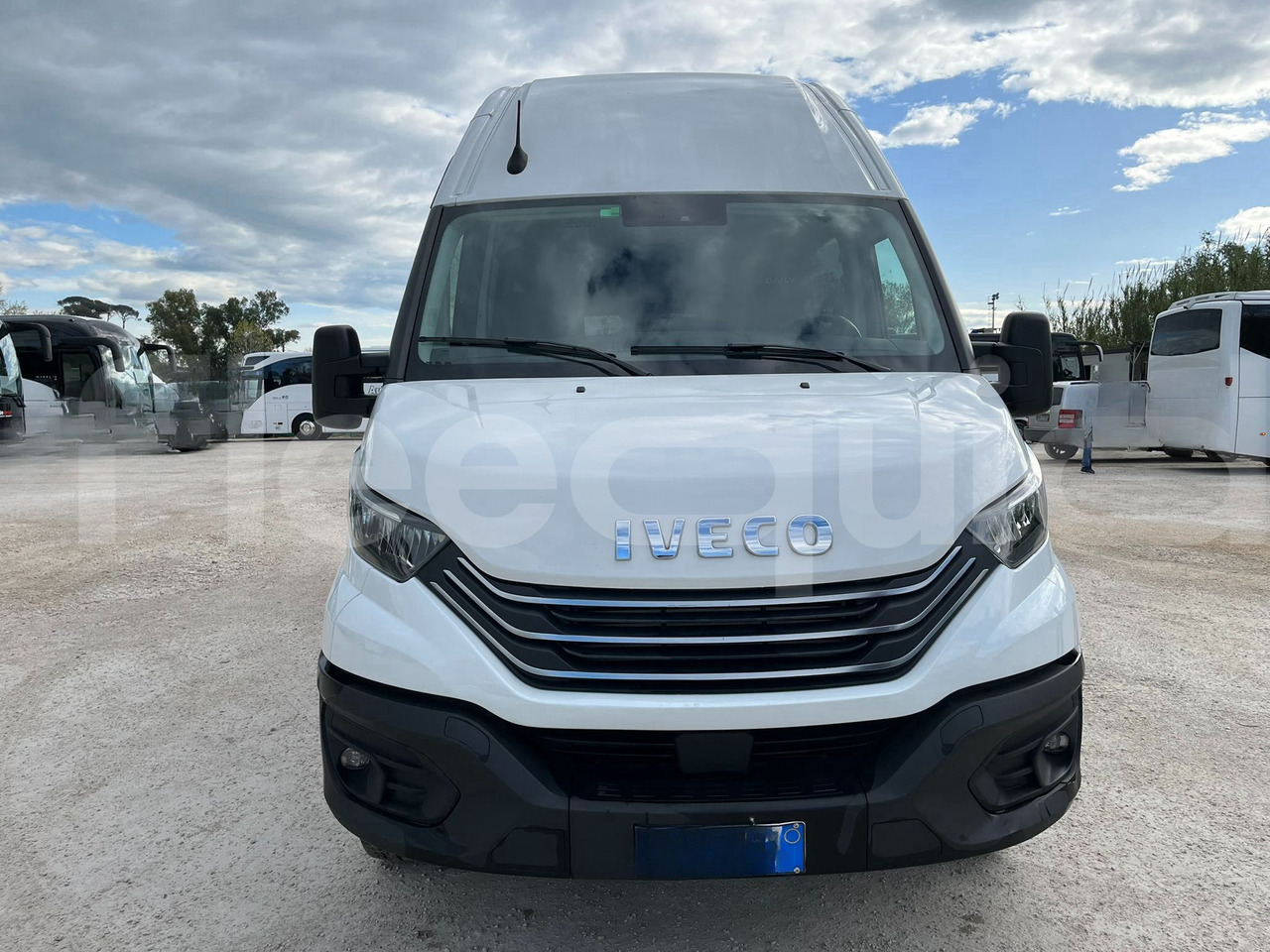 Iveco Daily - Minibus, Passenger van: picture 1 Iveco Daily - Minibus, Passenger van: picture 1