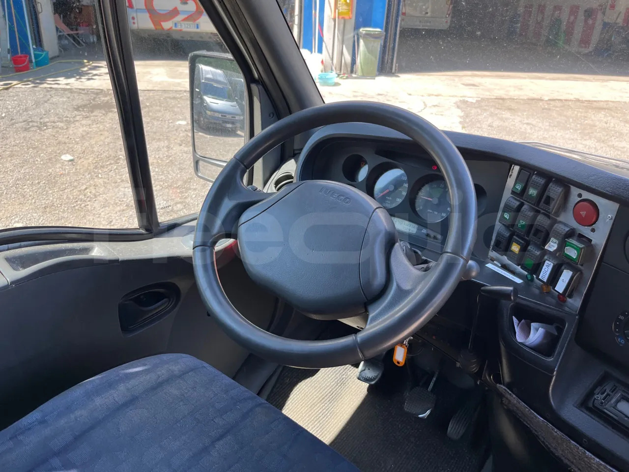 Suburban bus Iveco Daily: picture 19 Suburban bus Iveco Daily: picture 19