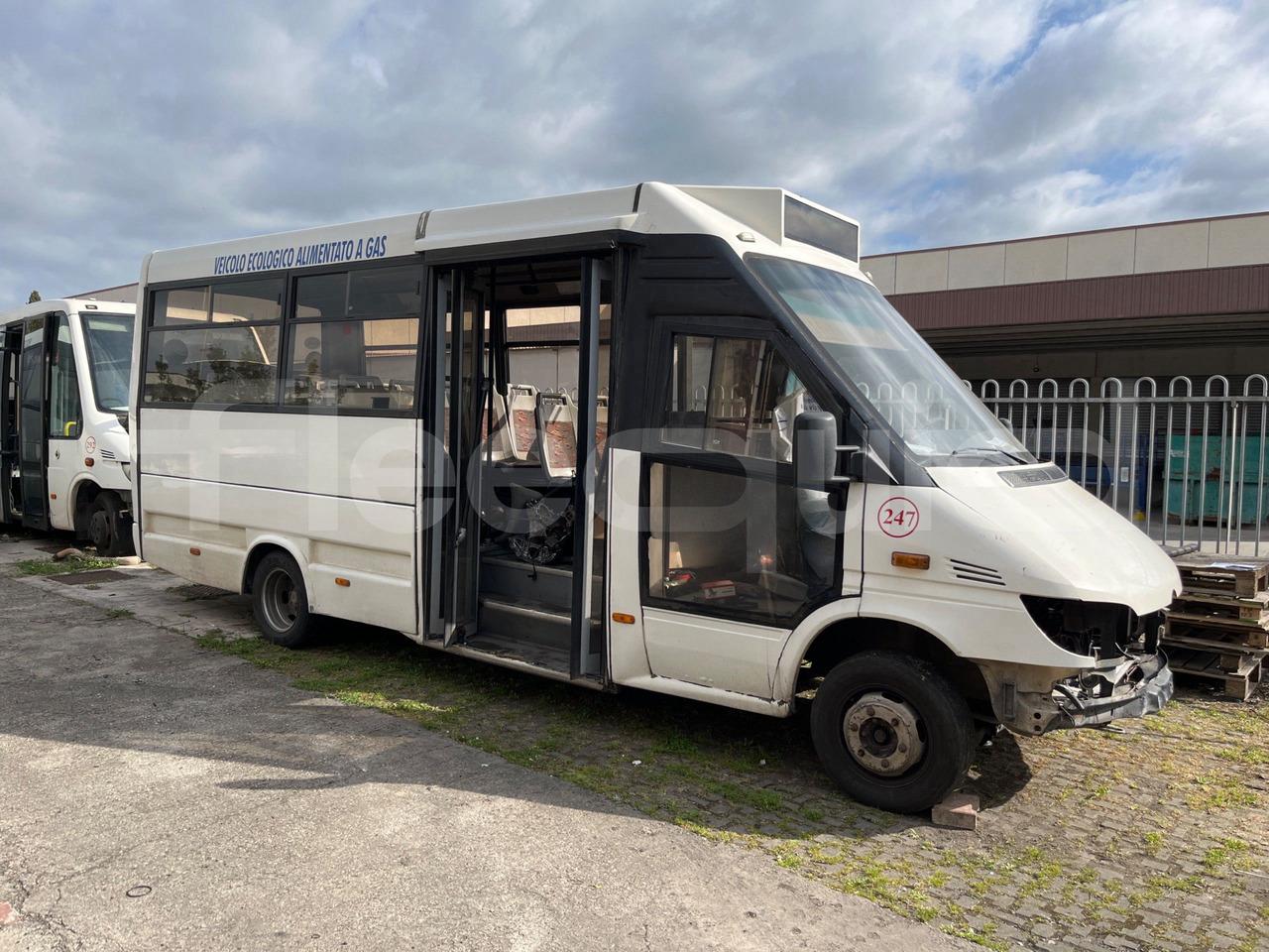 Lease a  Mercedes-Benz 414T Mercedes-Benz 414T: picture 8 Lease a  Mercedes-Benz 414T Mercedes-Benz 414T: picture 8