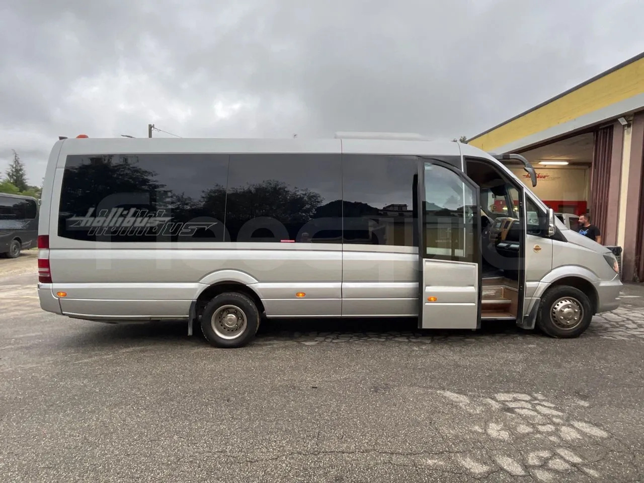 Suburban bus Mercedes-Benz Sprinter: picture 14 Suburban bus Mercedes-Benz Sprinter: picture 14